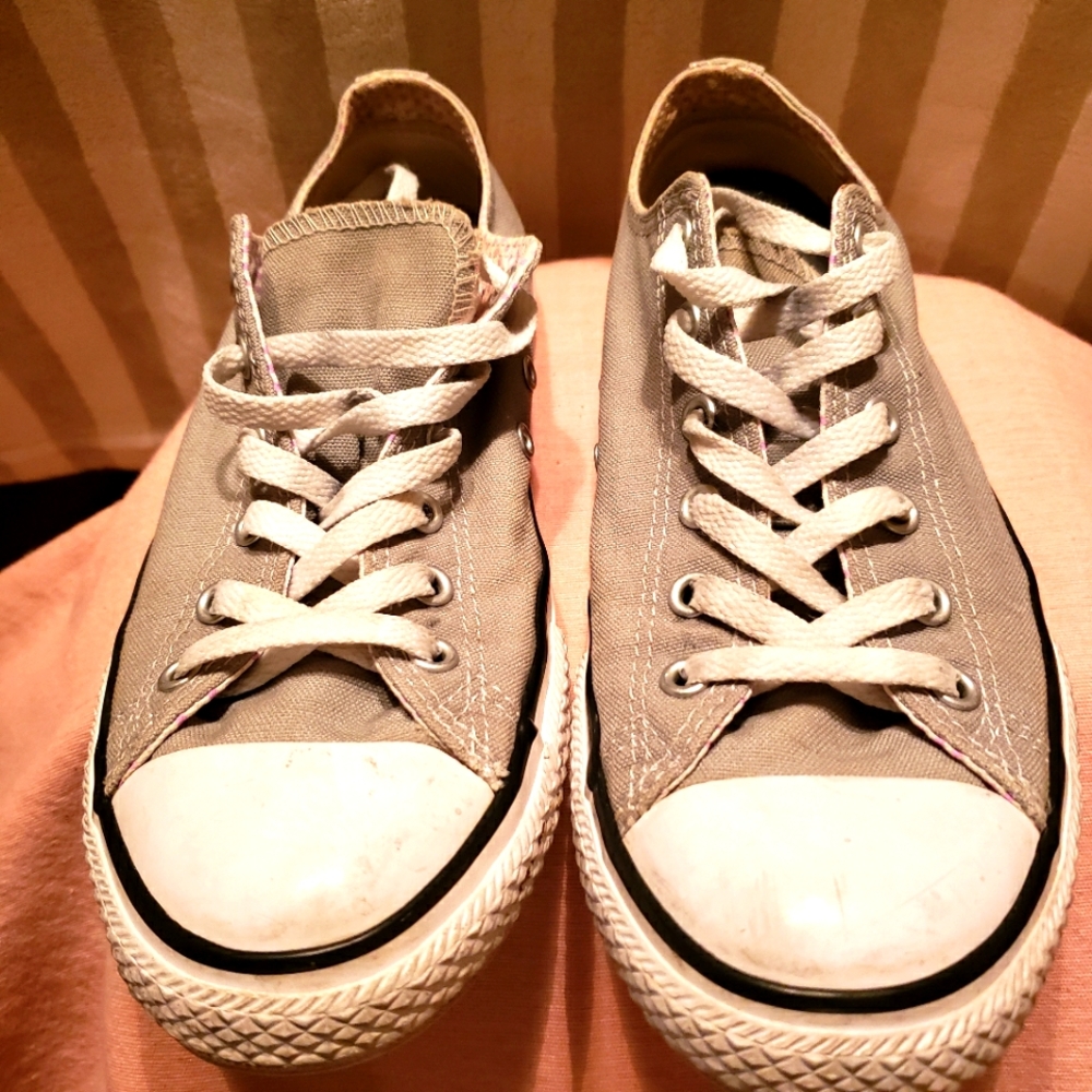 GUC CTAS kicks GRAY with double tongue fun polka dots (Jr. 5) KICKS